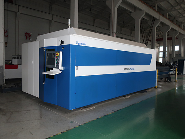 1000 ვატიანი ლაზერული კატარღა 8 მმ დისკო, 6 მმ ბოჭკოვანი ლაზერული ჭრის დანადგარის ფასი