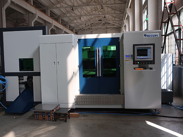 CNC 3000W უჟანგავი Carbon Steel Tube Fiber ლაზერული ჭრის დანადგარი ფასი